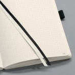 Notizbuch A4, schwarz, punktkariert, Softcover, nummerierte Seiten,